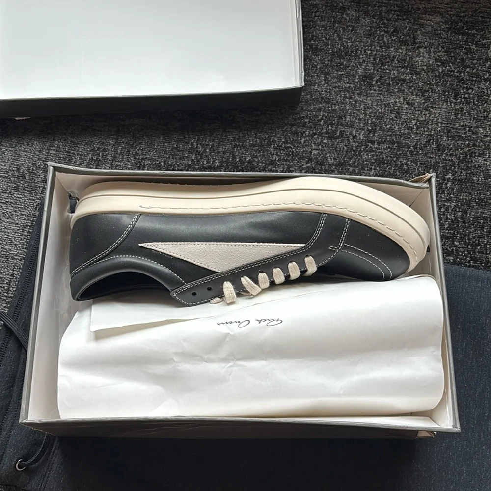 Shoes - Picture 1 of 3